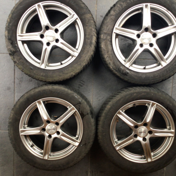 
            205/55R16 Vredestein Snowtrack 3
    

                        91
        
                    H
        
    
    Autowiel

