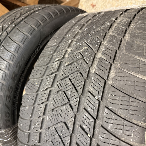 
            315/35R21 Pirelli Scorpion winter
    

                        111
        
                    V
        
    
    4x4 SUV

