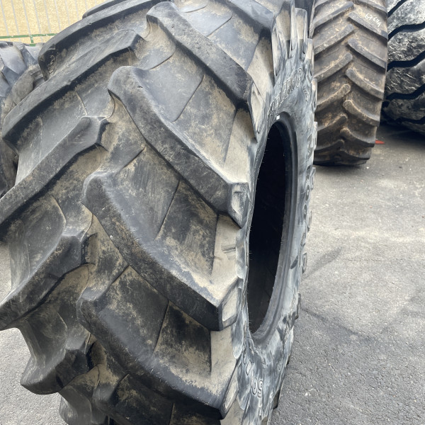 
            600/65R28 Trelleborg TM 800 OCC AR
    

            
        
    
    Koło napędowe


