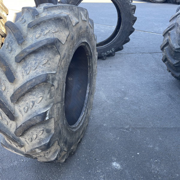 
            340/85R24 Kleber TRAKER OCC AR
    

            
        
    
    Koło napędowe

