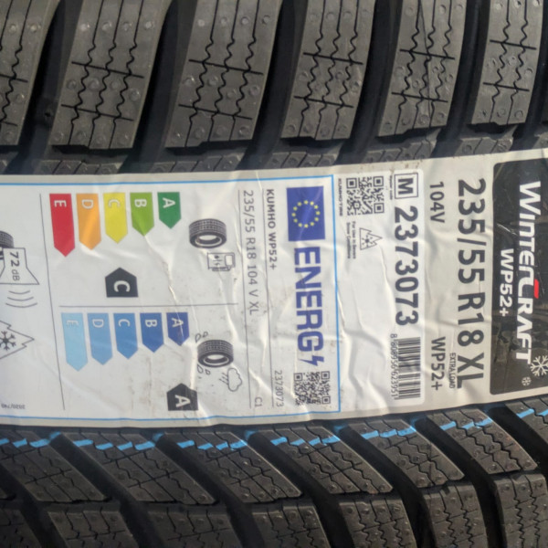 
            235/55R18 Kumho Wintercraft WP52 Plus
    

                        104
        
                    V
        
    
    Personenauto

