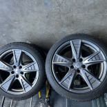 
            275/40R20 Michelin PILOT ALPIN
    

                        106
        
                    V
        
    
    车轮

