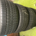 
            295/40R20 Pirelli Scorpion
    

                        108
        
                    V
        
    
    Voiture de tourisme

