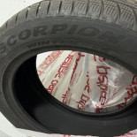 
            285/45R21 Pirelli Pirelli
    

                        113
        
                    H
        
    
    4x4 SUV

