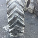 
            13.6/R28 Firestone RADIAL 7000
    

            
        
    
    Roue motrice

