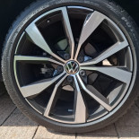 225/40R19 Bridgestone Potenza S001
0
Personenauto