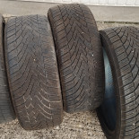 
            205/45R17 Divers 
    

                        88
        
                    V
        
    
    Personenauto

