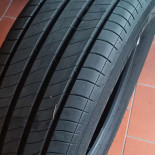 
            225/60R17 Michelin 
    

                        102
        
                    H
        
    
    4x4 SUV

