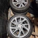 
            245/45R18 Pirelli Powergy
    

                        100
        
                    Y
        
    
    टूरिज़्म कार

